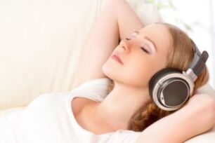 Ascultați muzică pentru a vă ajuta să vă concentrați